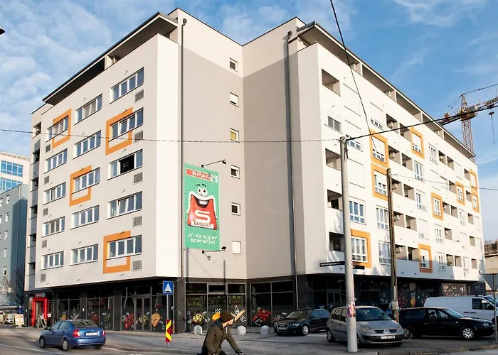 Flexible Selfcheckins 9 - Zagreb - Garage - Electric Vehicle Ccharger - Loggia - New - Apartments Repinc 9