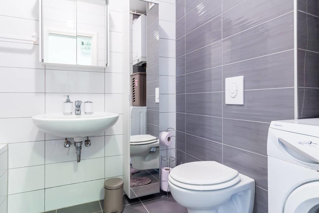 Flexible Selfcheckins 9 - - Garage - Electric Vehicle Ccharger - Loggia - New - Repinc 9 Apartment *