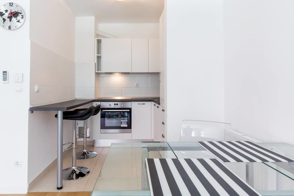 Repinc 9: Modern Self-check-in With Ev Charging Apartment *